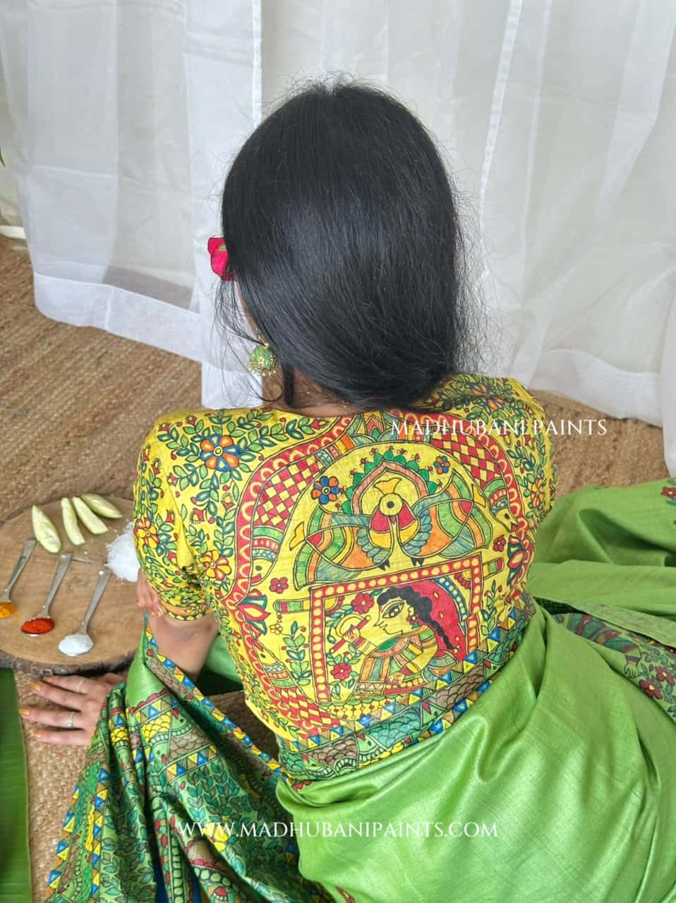 'Ammua Mahuwwa' Handpainted Madhubani Tussar Silk Saree Blouse Set