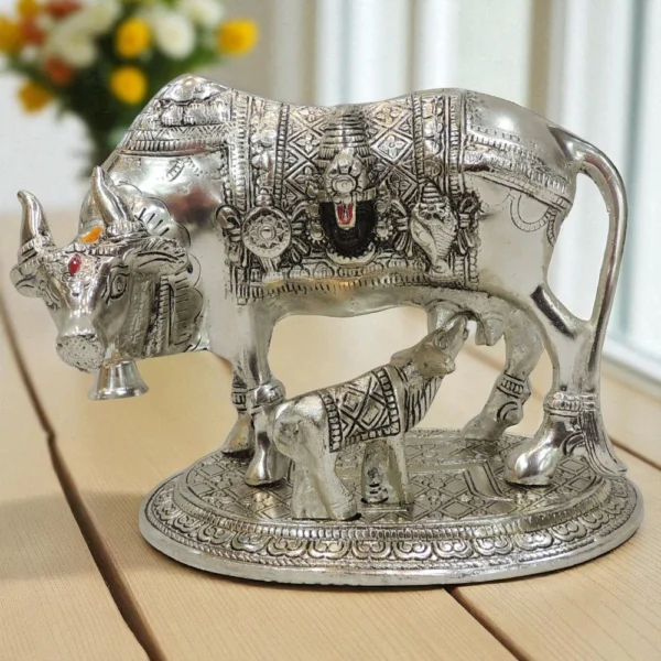 Aluminium Cow Showpiece, 6 inch, 720 g, Vedikcraft Moradabad