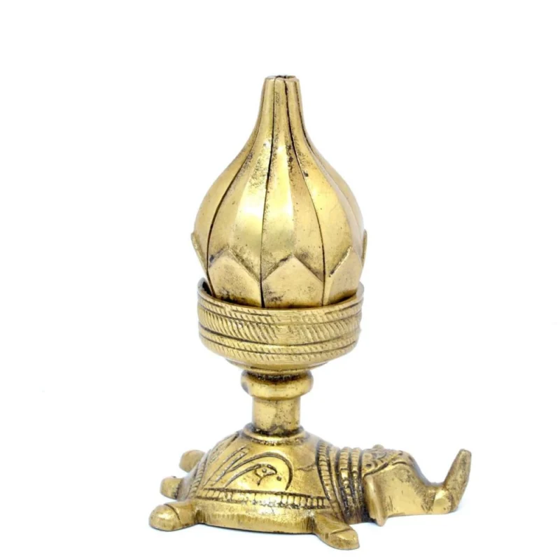 Brass Candle Stand (Curved), 4.5 inch