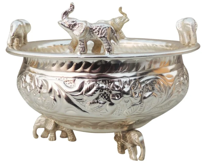 Brass Urli Bowl for Floating Flowers, 6.5 inch