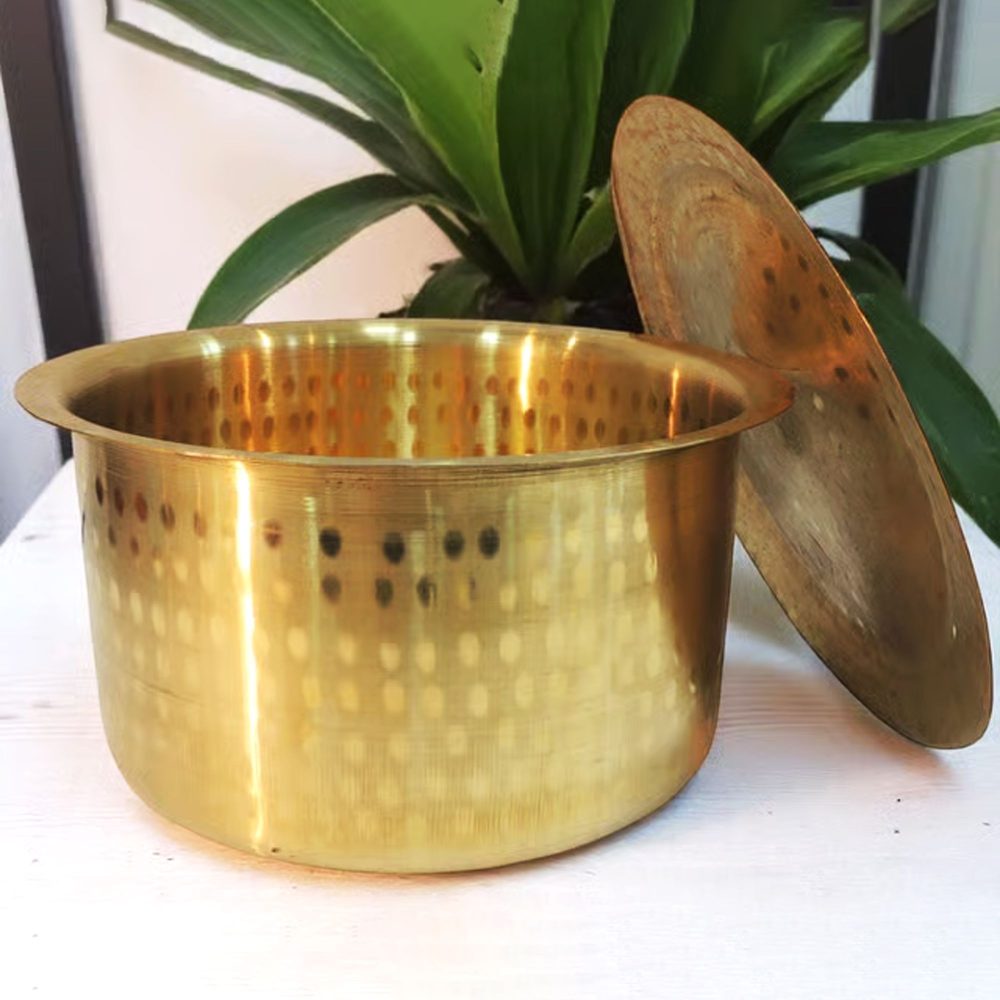 Brass Tope with Lid (Bhagona), 6.7 inch, brass, Vedikcraft Moradabad