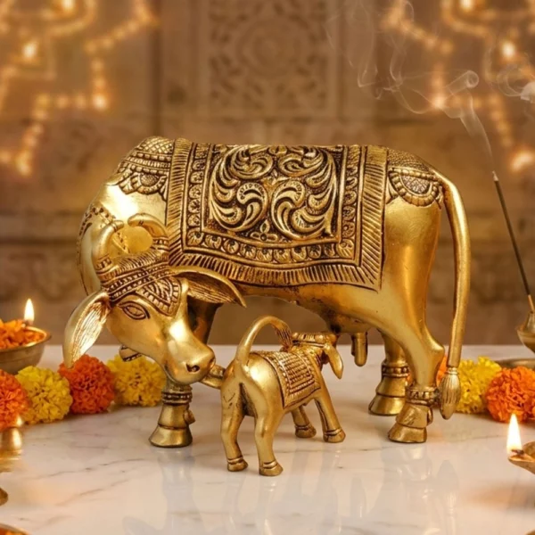Brass Cow with Calf Showpiece, 4.5 inch, brass, Vedikcraft Moradabad