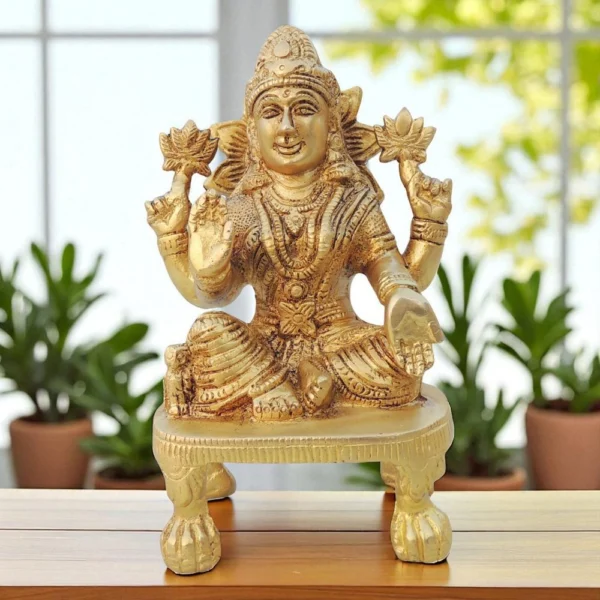 Lakshmi Ji Idol in Brass (Laxmi), 5.6 inch, brass, Vedikcraft Moradabad