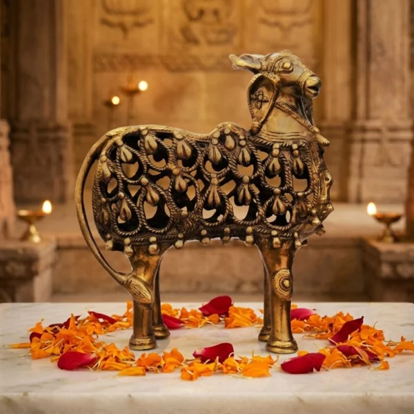 Nandi Idol in Brass, 8.2 inch, brass, Vedikcraft Moradabad