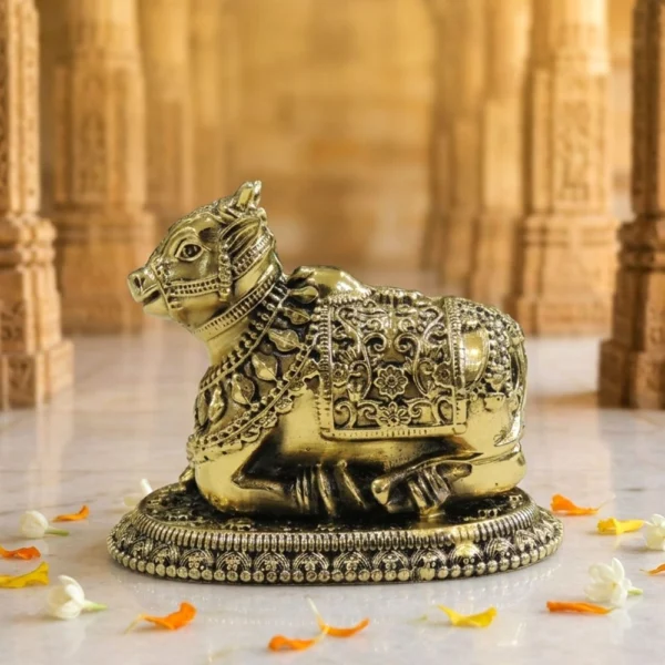 Nandi Idol in Brass, 2.5 inch, 120 g, brass, Vedikcraft Moradabad