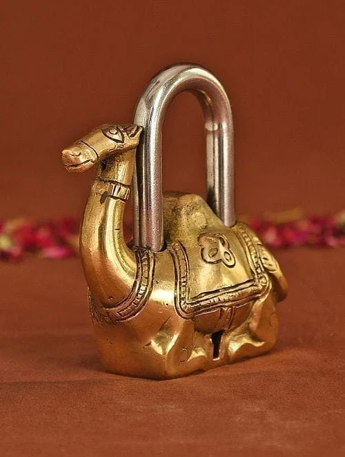 Brass & Camel Shape Lock, 4.5 inch