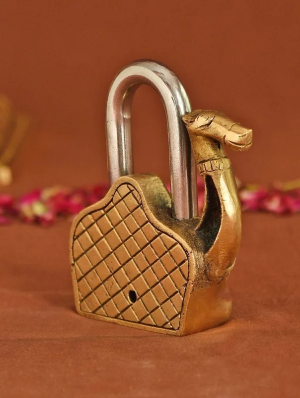 Brass & Camel Shape Lock, 4.5 inch