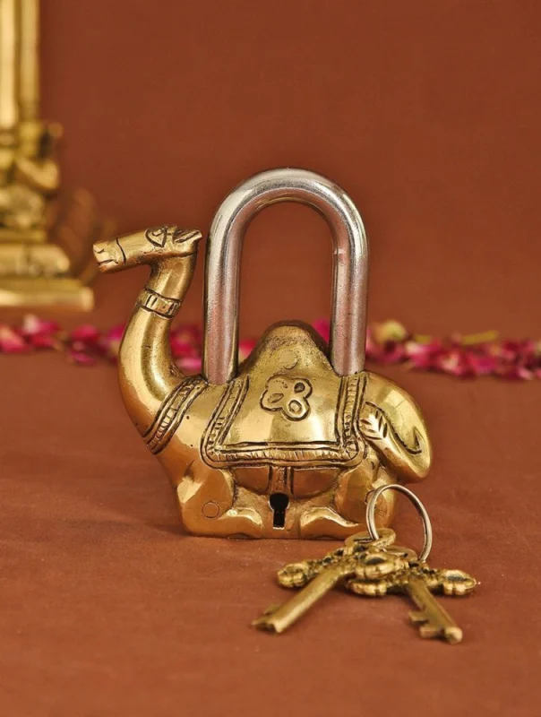 Brass & Camel Shape Lock, 4.5 inch – Antique Décor