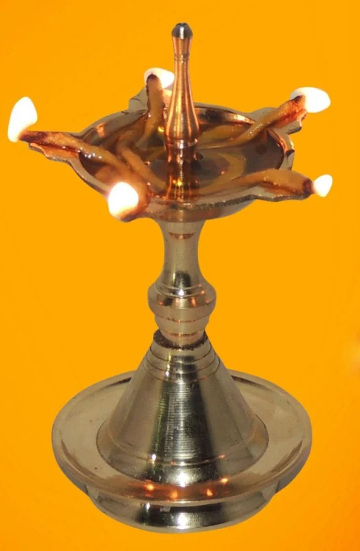 Brass Kerala Lamp (Nilavilakku), 4.5 inch (No. 2)