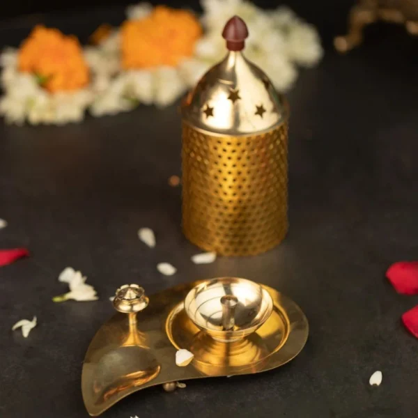 Brass Stand Diya (Deepak), 4.5 inch, design Z543-A, brass, Vedikcraft Moradabad
