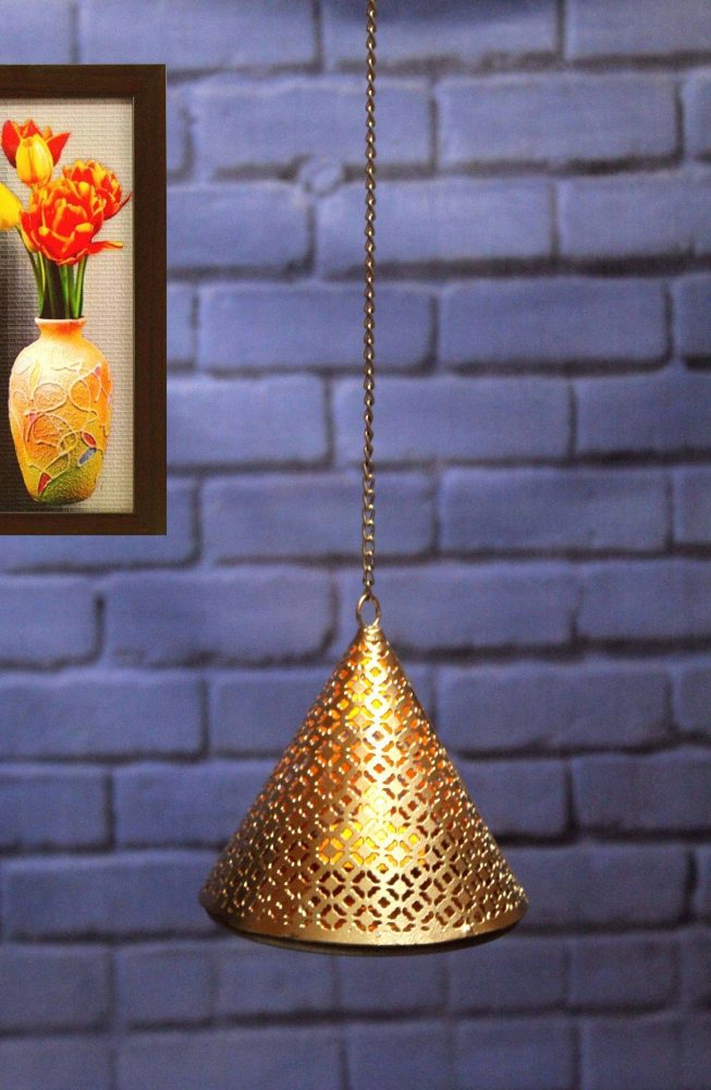 Iron Candle Stand (Pyramid), 4.2 inch, Vedikcraft Moradabad