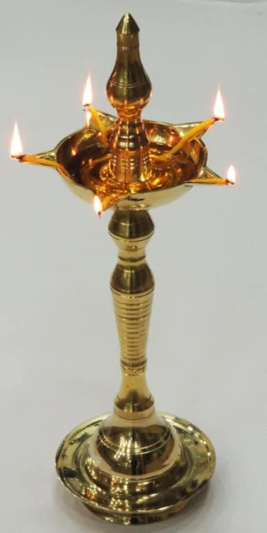 Brass Kerala Lamp (Nilavilakku), 16.4 inch, brass, Vedikcraft Moradabad