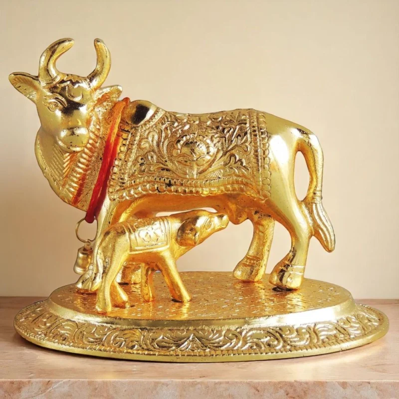 Aluminium Cow Showpiece, 4.4 inch, design AS073-G – for Table Décor
